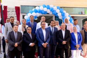 مدير المركز دكتور احمد جمال ومدير علاقات عامه الاستاذه رغده سالم وأمن مكتب المدير الاستاذ علي موسي